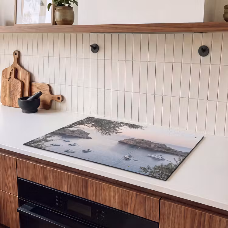 Induction Hob Cover & Splashback (2-in-1) - Bay - boats - sunset - Baai - boten - zonsondergang Inductie beschemer met haakjes klein