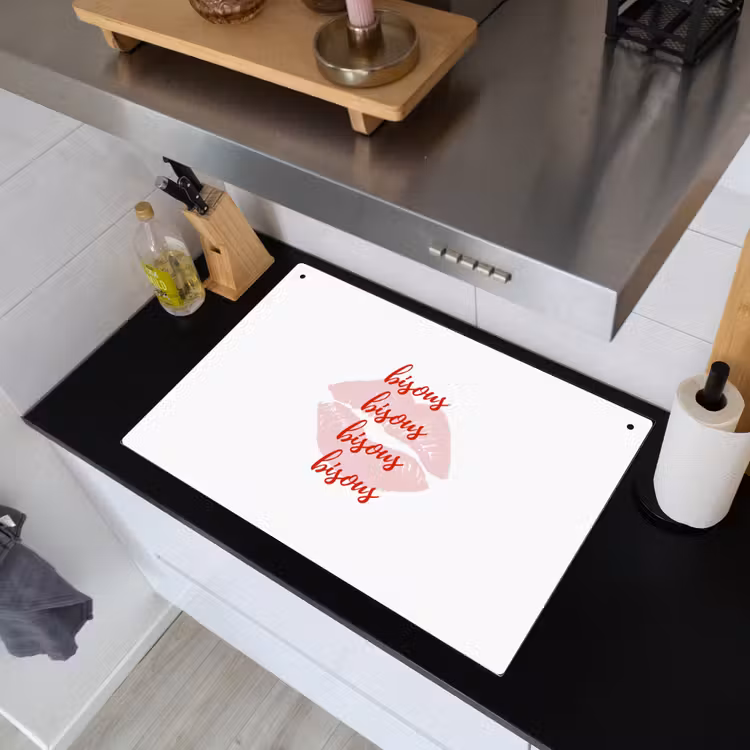 Bisous - Lip - Wit - Rood Inductie beschemer met haakjes klein -sfeer1
