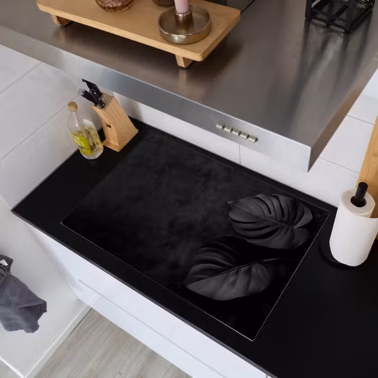 Zwart - Blad - Monstera Inductie beschemer met haakjes klein -sfeer1