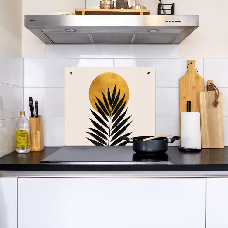 Zwart palmblad - Gouden cirkel - Beige achtergrond Inductie beschemer met haakjes middel -sfeer2