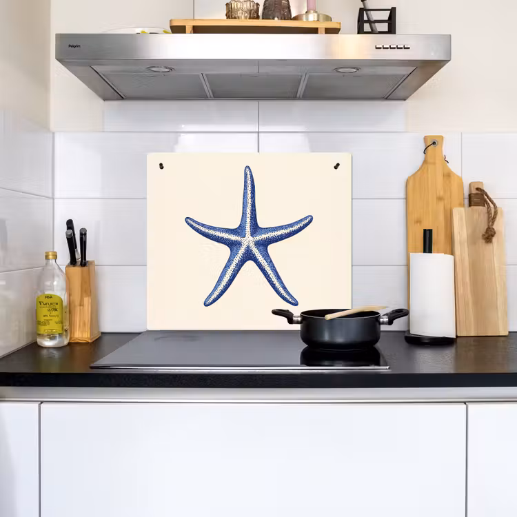 Blauwe zeester - Minimalistisch - Beige Inductie beschemer met haakjes middel -sfeer2