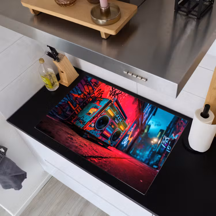 Boombox - Rood - Graffiti - Neon Inductie beschemer met haakjes klein -sfeer1