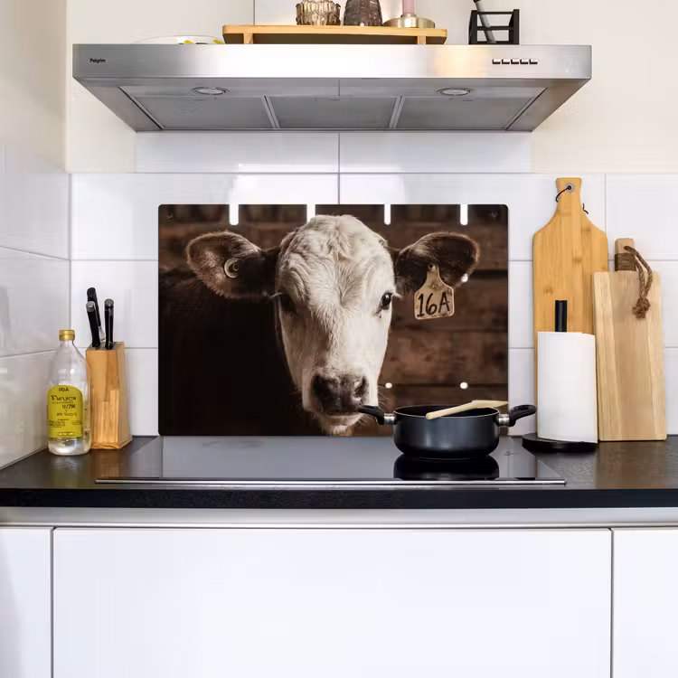 Kalf - Oormerk - Houten stal Inductie beschemer met haakjes klein -sfeer2