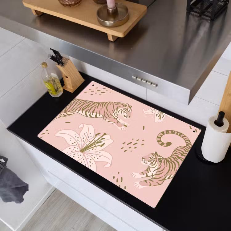 Kat - Springend - Bloemen - Abstract - Roze Inductie beschemer met haakjes klein -sfeer1