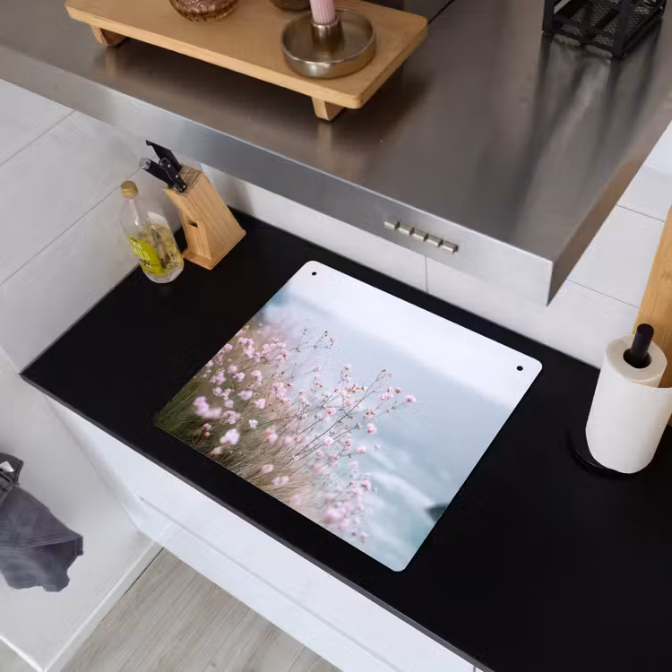Klif - Bloemen - Zee - Roze Inductie beschemer met haakjes middel -sfeer1
