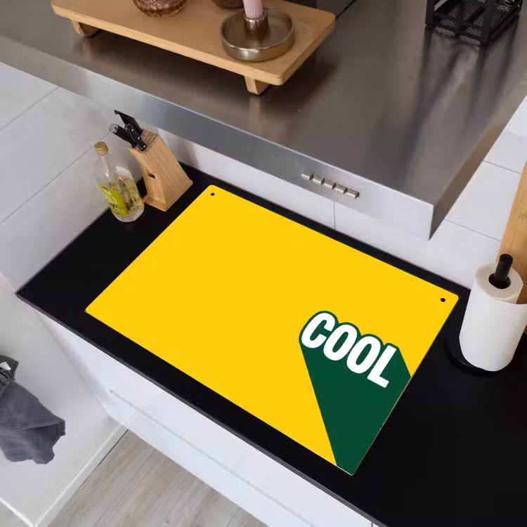 Cool - Geel - Groen Inductie beschemer met haakjes klein -sfeer1