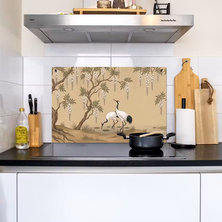 Kraanvogels - Water - Beige Inductie beschemer met haakjes klein -sfeer2