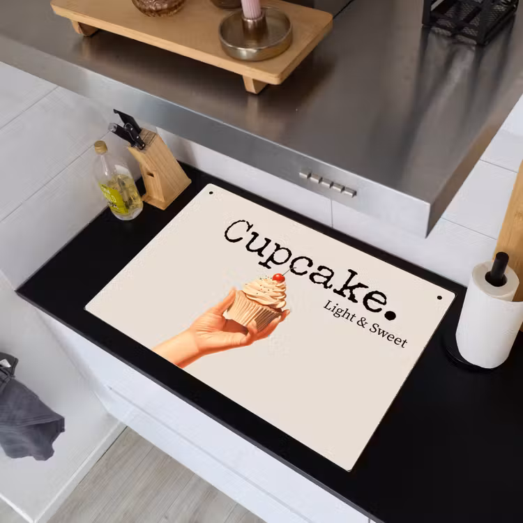 Cupcake - Zoet - Kers Inductie beschemer met haakjes klein -sfeer1
