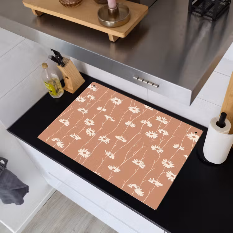 Madeliefjes - Subtiel - Terracotta Inductie beschemer met haakjes klein 777 -sfeer1