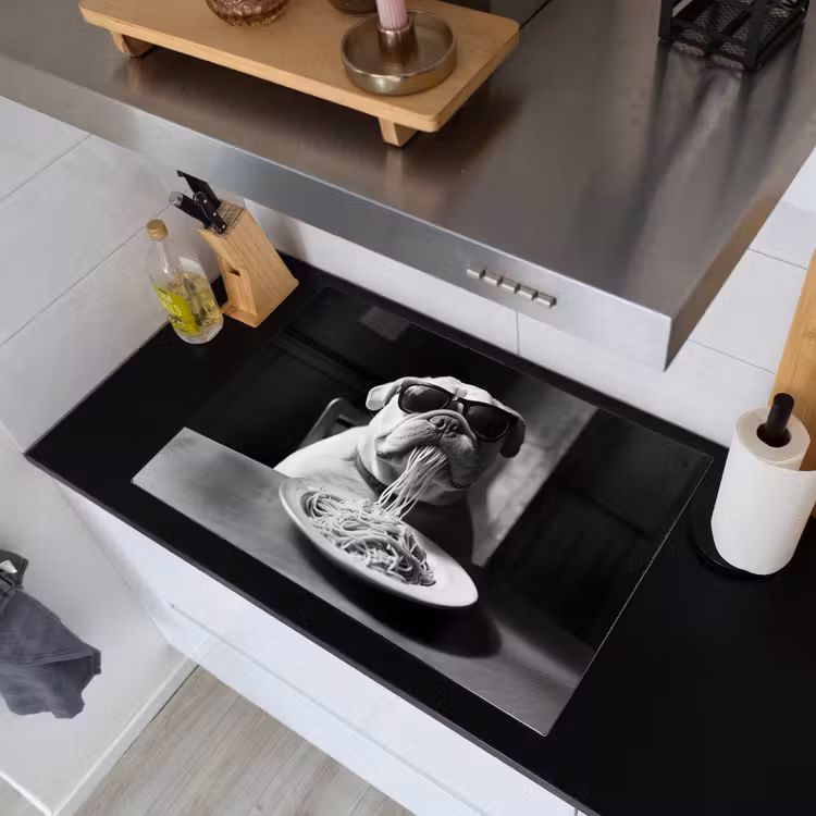 Hond - Bulldog - Pasta - Bril - Stoer - Dieren Inductie beschemer met haakjes klein -sfeer1
