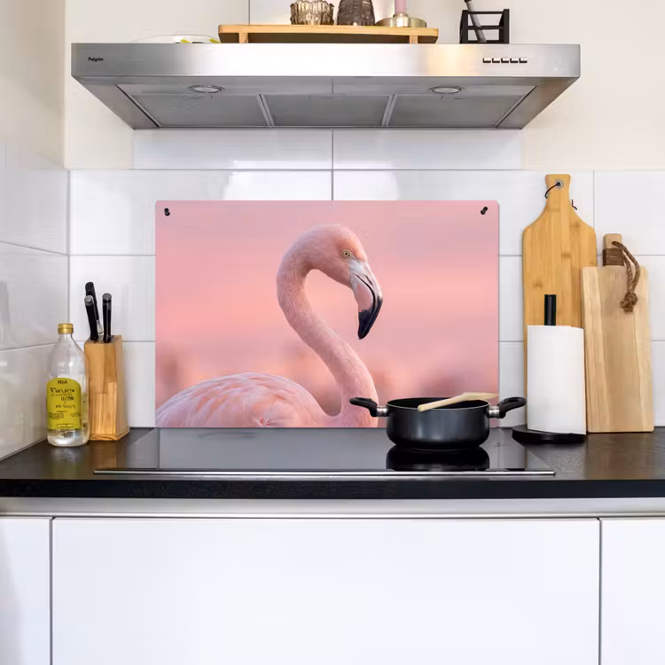 Flamingo - Portret - Roze Inductie beschemer met haakjes klein -sfeer2