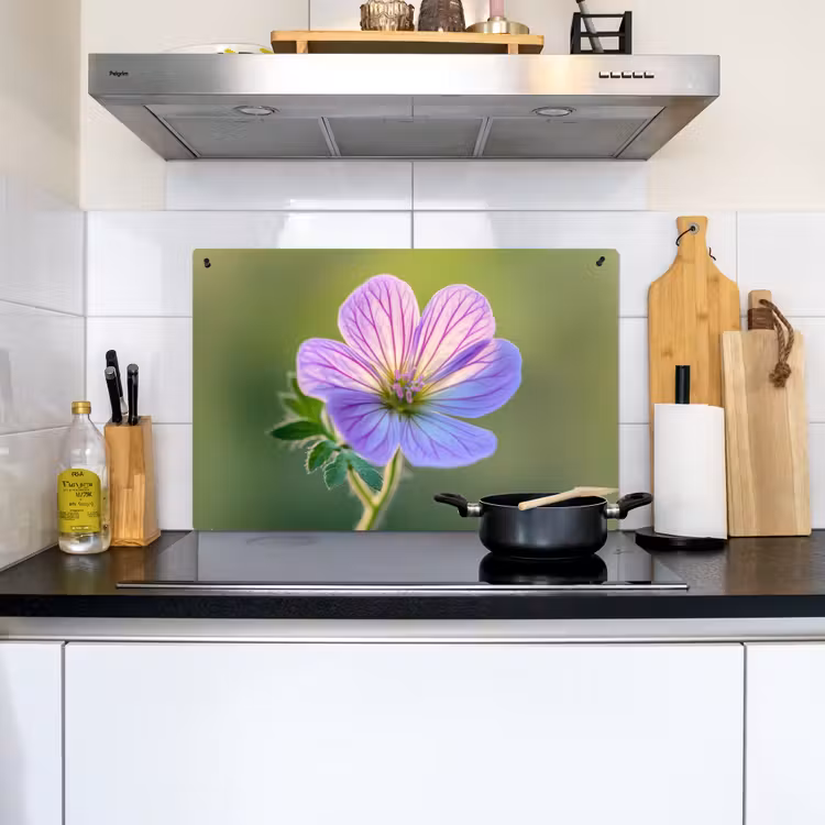 Bloem - Close up - Paars Inductie beschemer met haakjes klein -sfeer2