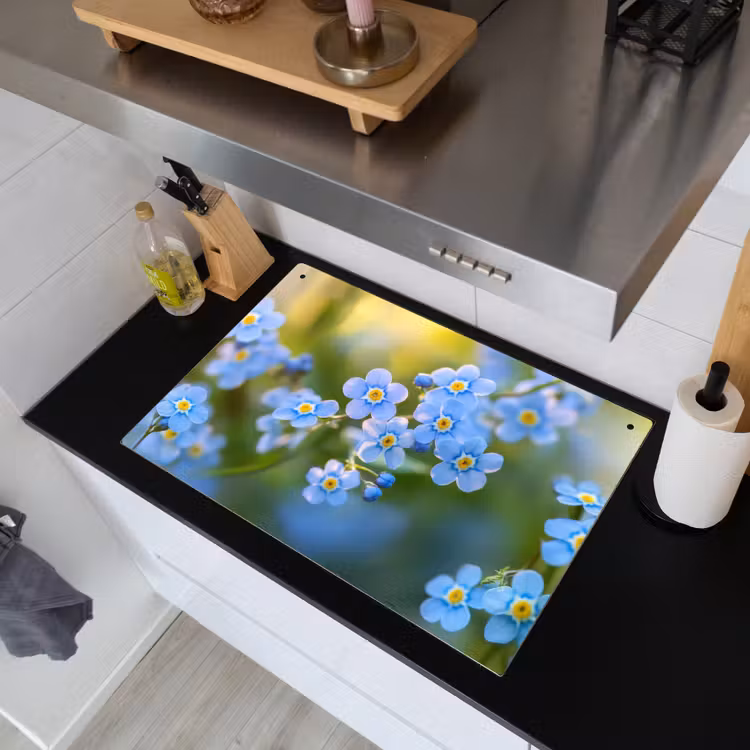 Bloemetjes - Blauw - Vergeet mij nietjes Inductie beschemer met haakjes klein -sfeer1