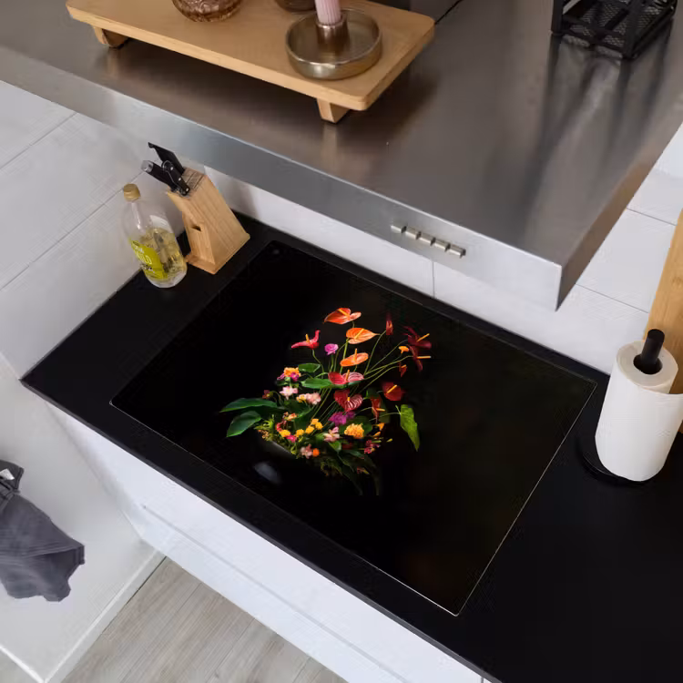 Bloemen - Vaas - Kleurrijk Inductie beschemer met haakjes klein -sfeer1