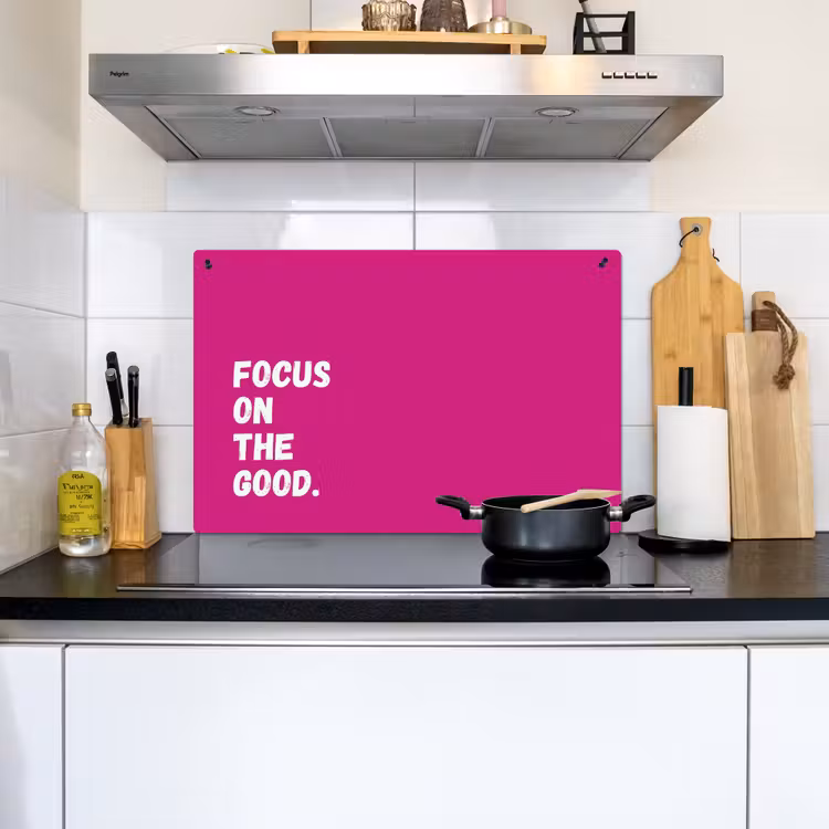 Focus on the good - Roze - Simple Inductie beschemer met haakjes klein -sfeer2
