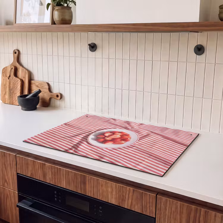 Eten - Aardbeien - Fruit - Zomer - Rood Inductie beschemer met haakjes klein -sfeer1