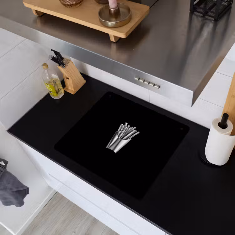 Frietjes - Futuristisch - Zilver Inductie beschemer met haakjes middel -sfeer1
