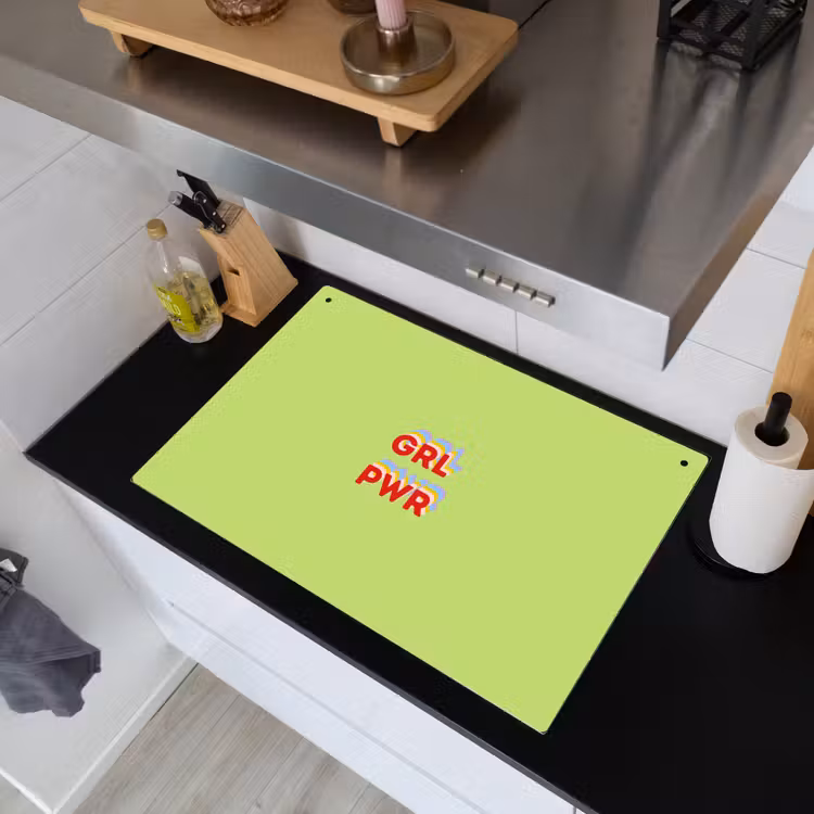 Grl pwr - Groen - Rood - 3D Inductie beschemer met haakjes klein -sfeer1