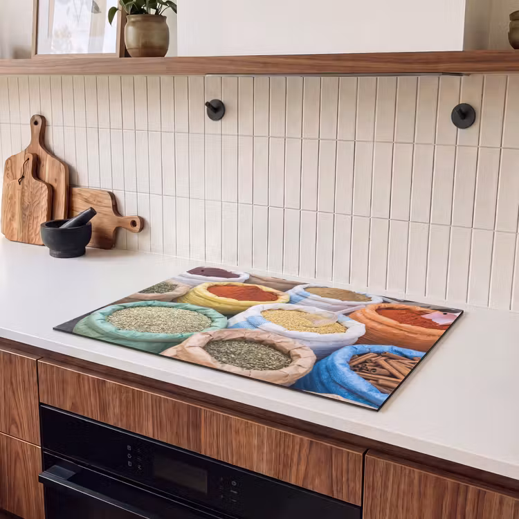 Induction Hob Cover & Splashback (2-in-1) - Herbs - Bags - Market - Kruiden - Zakken - Markt Inductie beschemer met haakjes klein