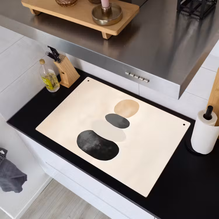 Japandi - Wabi sabi - Beige Inductie beschemer met haakjes klein -sfeer1