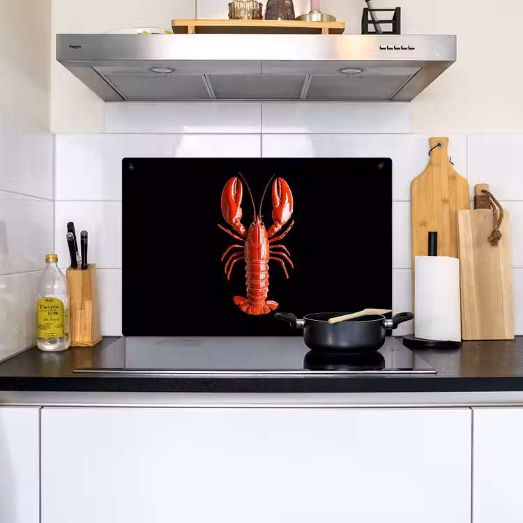 Kreeft - Glossier Rood - Zwart Inductie beschemer met haakjes klein -sfeer2
