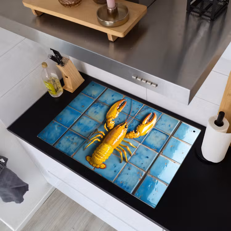 Kreeft - Geel - Blauw - Tegels Inductie beschemer met haakjes klein -sfeer1