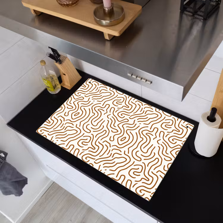 Minimalistisch - Patroon - Terracotta Inductie beschemer met haakjes klein 777 -sfeer1
