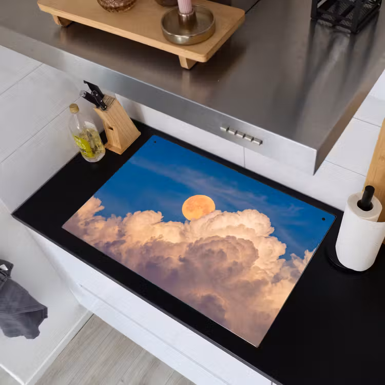 Maan - Wolken - Natuur - Oranje Inductie beschemer met haakjes klein -sfeer1