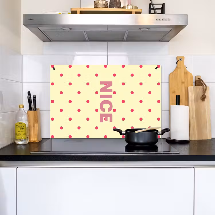 Nice - Stippen - Roze - Geel Inductie beschemer met haakjes klein -sfeer2