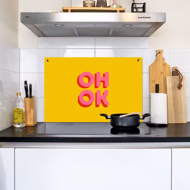 Oh ok - 3D - Geel - Roze Inductie beschemer met haakjes klein -sfeer2