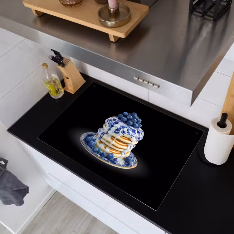 Pannenkoeken - Blauwe Bessen - Bord Inductie beschemer met haakjes klein -sfeer1