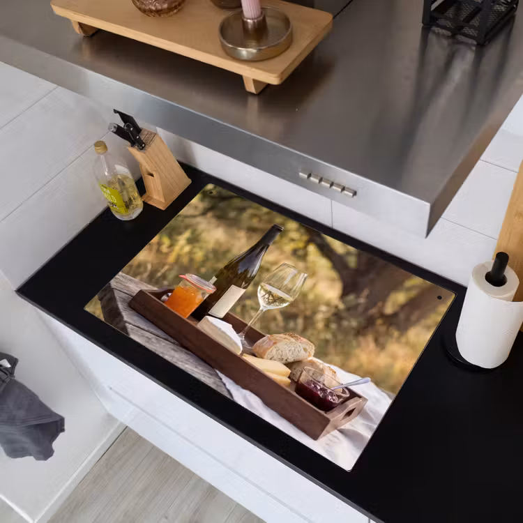 Picknick - Wijn - Kaasplankje Inductie beschemer met haakjes klein -sfeer1