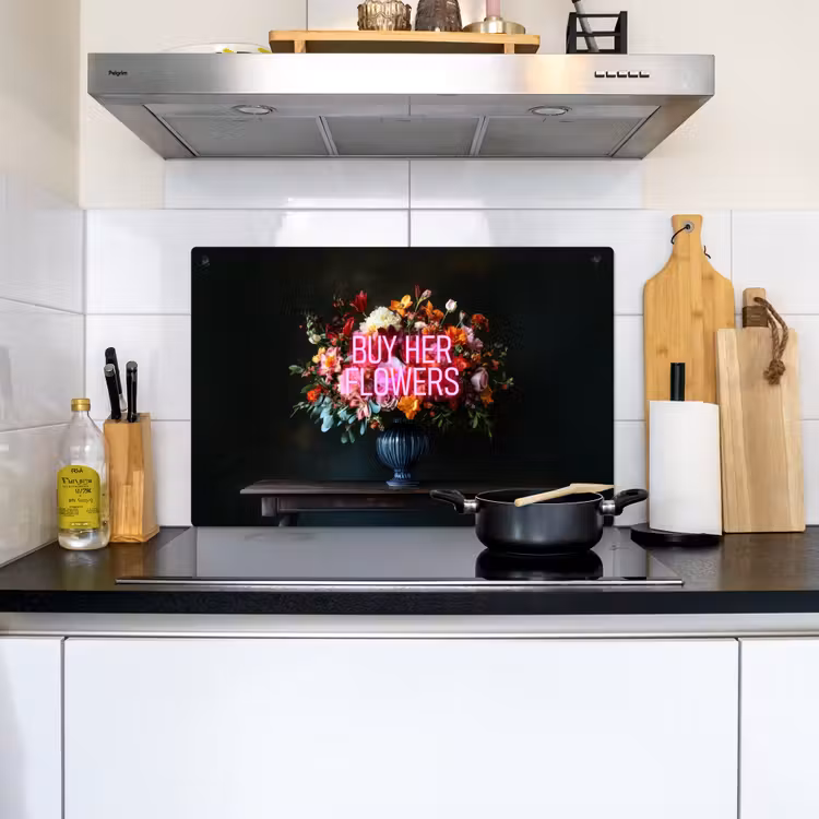 Quote - Bloemen - Vaas - Neon Inductie beschemer met haakjes klein -sfeer2