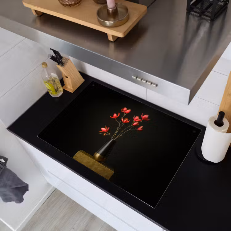 Rode - Bloemen - Vaas Inductie beschemer met haakjes klein -sfeer1