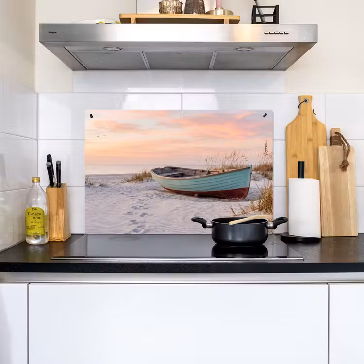 Rustiek - Roeiboot - Zandstrand Inductie beschemer met haakjes klein -sfeer2
