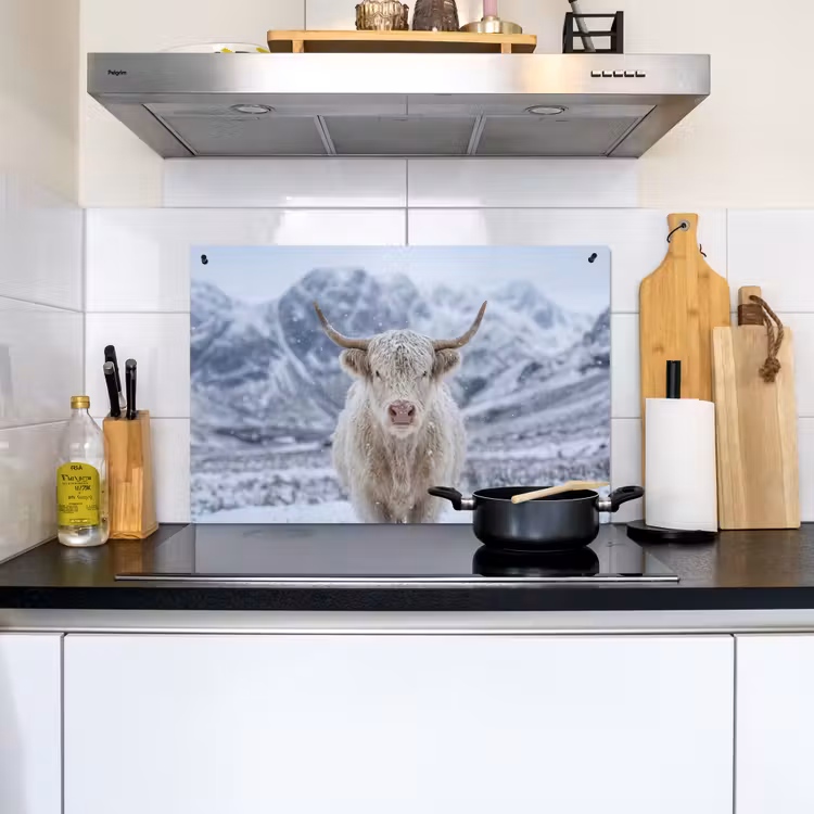 Schotse Hooglander - Sneeuw - Bergen - Winter Inductie beschemer met haakjes klein -sfeer2