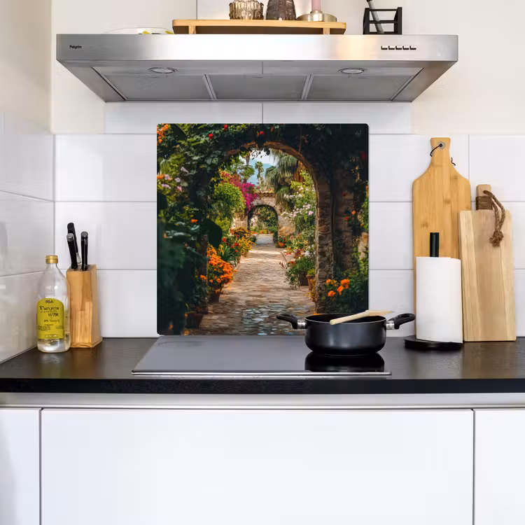 Doorkijk - Bloemen - Poort - Stenen Inductie beschemer met haakjes middel -sfeer2