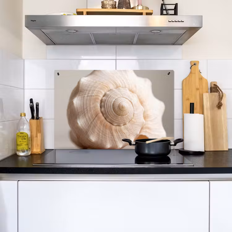 Schelp - Detail - Beige Inductie beschemer met haakjes klein -sfeer2