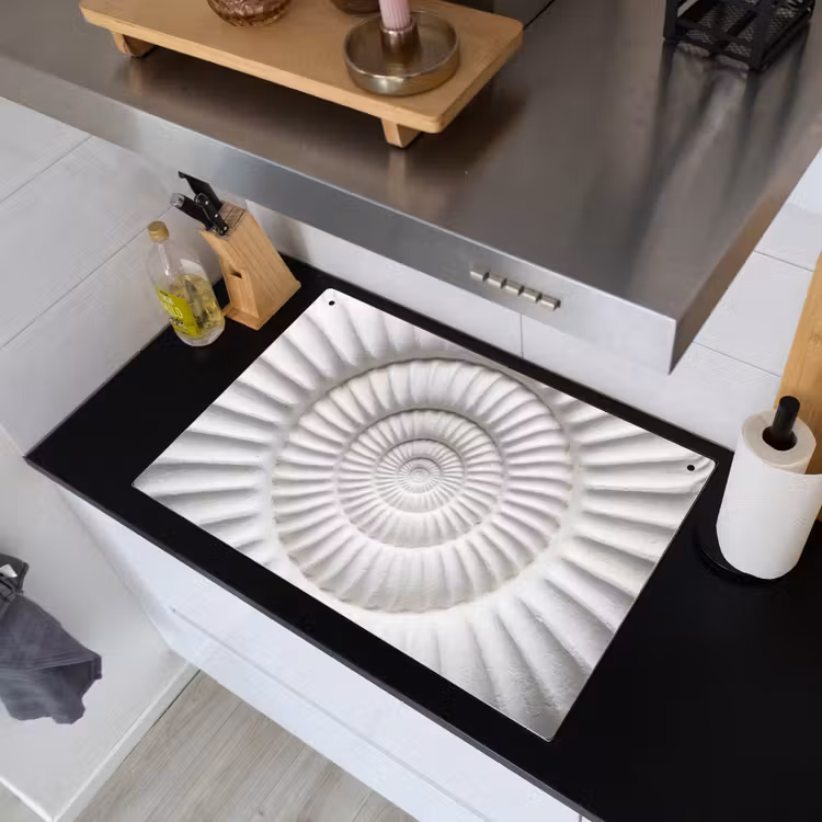 Schelp - Spiraal - Wit Inductie beschemer met haakjes klein -sfeer1