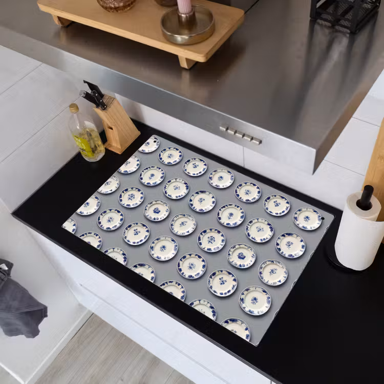 Borden - Bloemen - Blauw - Wit Inductie beschemer met haakjes klein 777 -sfeer1