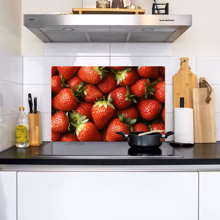 Aardbei - Fruit - Rood Inductie beschemer met haakjes klein -sfeer2