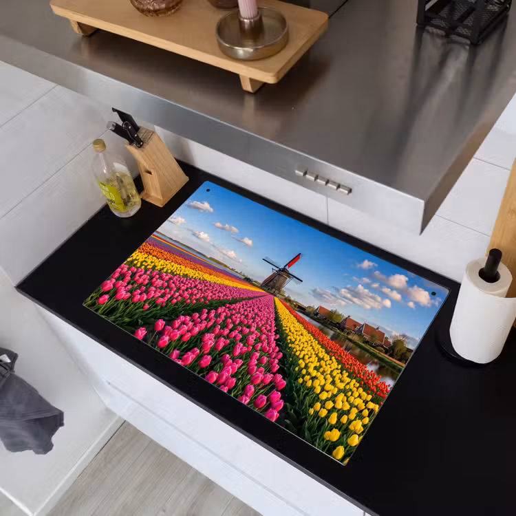 Tulpen - Holland - Molen - Kleurrijk Inductie beschemer met haakjes klein -sfeer1