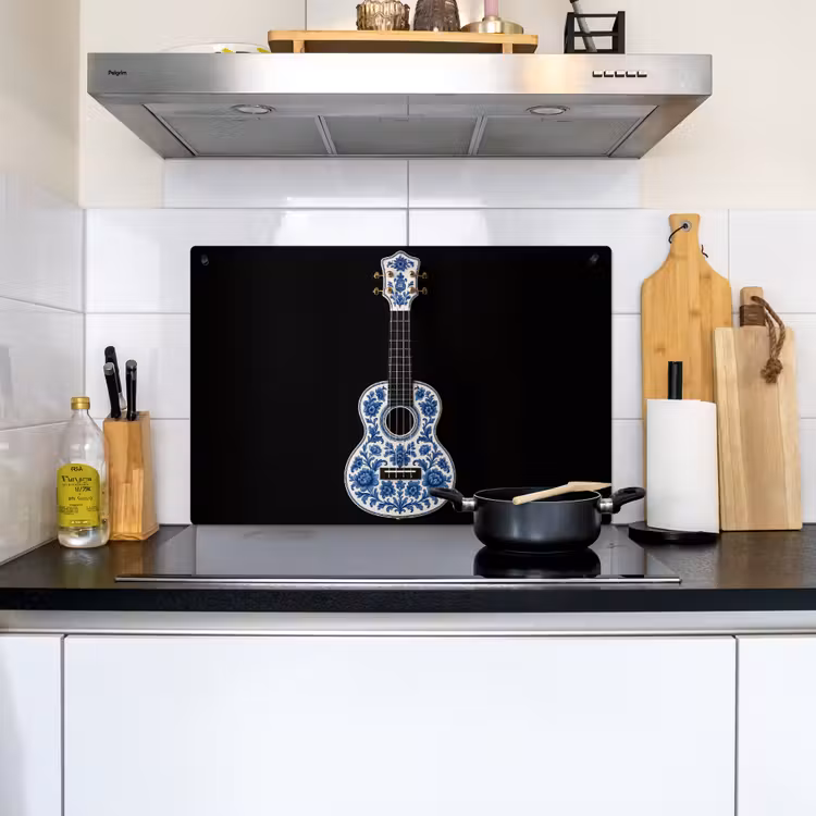 Ukelele - Delfts - Blauw - Muziek Inductie beschemer met haakjes klein -sfeer2