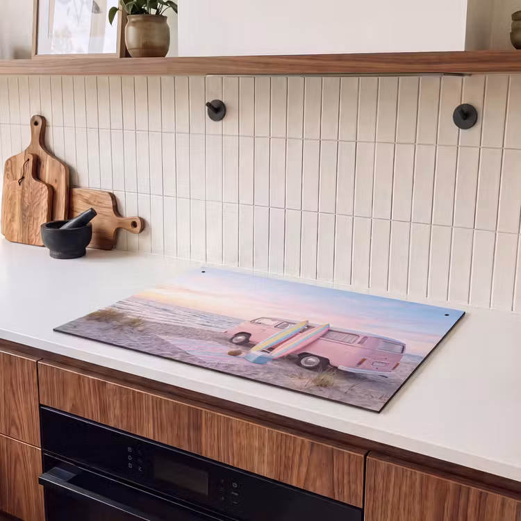 Busje - Strand - Surfplank - Zomer - Roze Inductie beschemer met haakjes klein -sfeer1