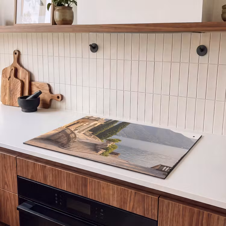 Induction Hob Cover & Splashback (2-in-1) - Villa - Water - Stairs - Villa - water -trappen Inductie beschemer met haakjes klein