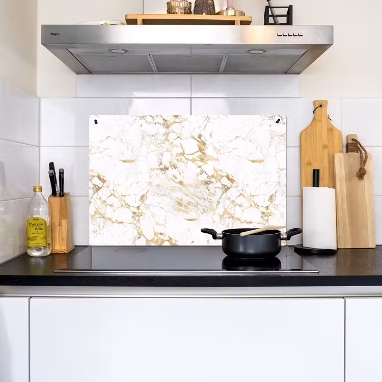 Wit - Marmer - Luxe - Goud Inductie beschemer met haakjes klein 777 -sfeer2