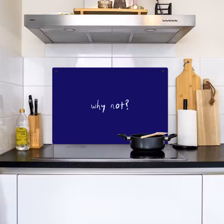 Why not - Blauw - Handgeschreven Inductie beschemer met haakjes klein -sfeer2