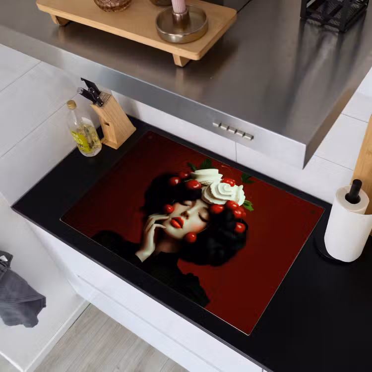Vrouw - Kersen - Slagroom Inductie beschemer met haakjes klein -sfeer1