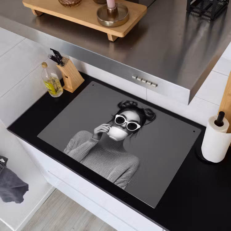 Vrouw - Koffie - Zwart - Wit Inductie beschemer met haakjes klein -sfeer1