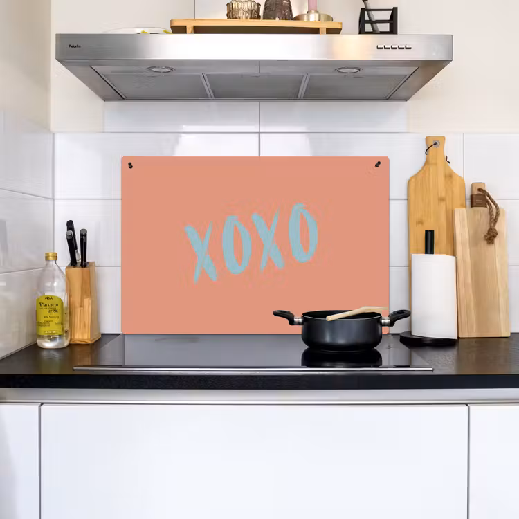 XOXO - Blauw - Perzikkleur Inductie beschemer met haakjes klein -sfeer2
